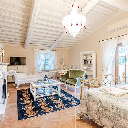 Chateau La Siroque モンテカティーニ・ヴァル・ディ・チェーチナ エクステリア 写真